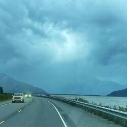 Schade sieht man nicht, dass wir fast weggeblasen wurden auf der Fahrt