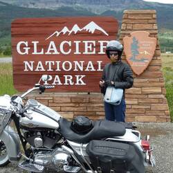 We crossed back across the Canada/USA border into a spectacular glacier mountain range