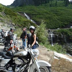 Maa showing off her 'guns'