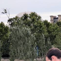 Das ist der Ballon der Flamme. Leider am Boden