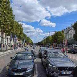 Ohhh, 🎶 Champs-Elys..... 🎵