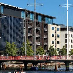 Die Circle Bridge erinnert in ihrer Silhouette an ein Schiff