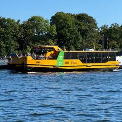 Solche Fähren gehören auch zum ÖPNV