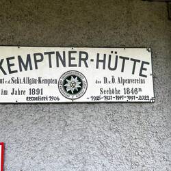 Rast auf der Kemtner Hütte