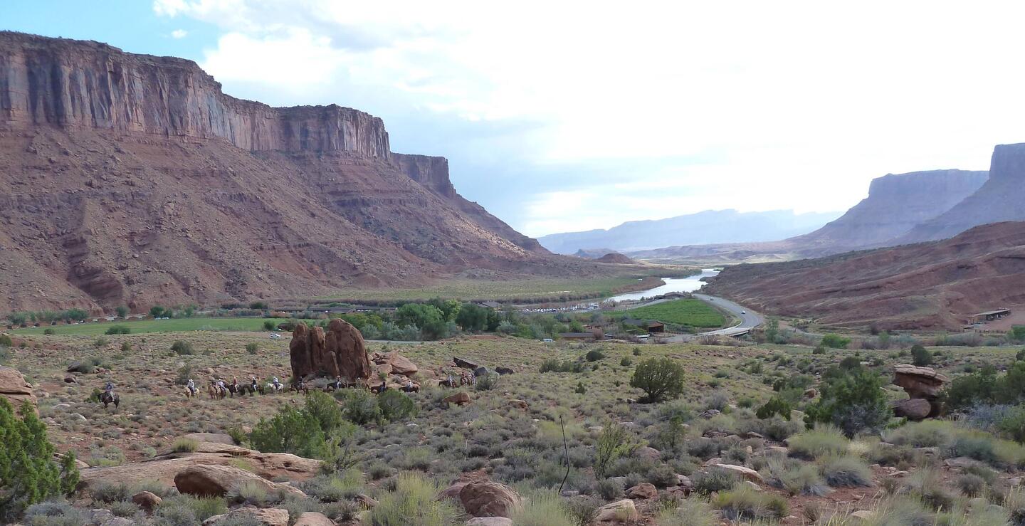 What an amazing vista featuring mesas & buttes carved by the Green & Colorado rivers