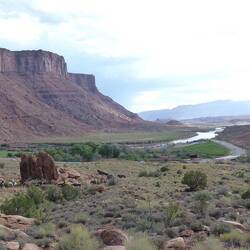 What an amazing vista featuring mesas & buttes carved by the Green & Colorado rivers