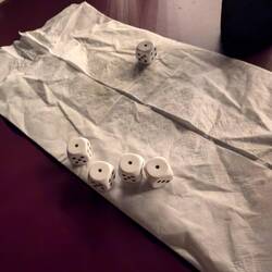 Toll Judi, zwei Kniffel in einer Runde. Freue mich riesig für dich 😐😐😬