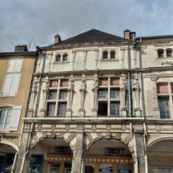 "Haus der sieben Todsünden" am Place Duroc.
