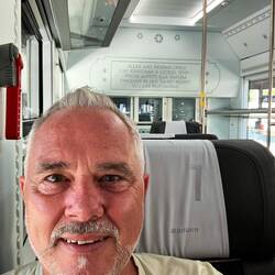 Sehr gmüetli im Stadler-Zug 1. Klass🤩