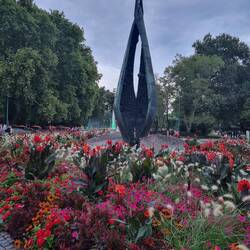 Centenáriumi virágágy