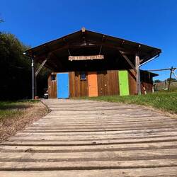 Jede hed sini Badtüre, üsi isch die Orange gsi