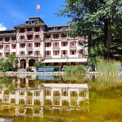 Üses Hotel