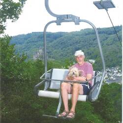 Erste Fahrt im Sessellift