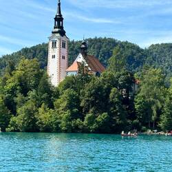 The church on the island in the middle of Lake Bled
