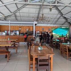 zwischenstopp bei nem restaurant