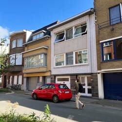 These bricks look ceramic