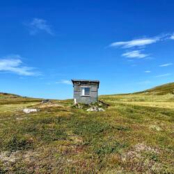 Ein klitzekleiner Unterschlupf für den absoluten Notfall.