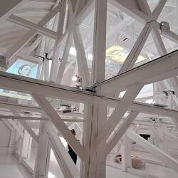 Videoinstallation im Dachstuhl