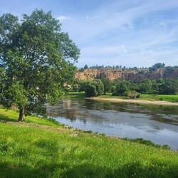 Hier sah es an der Elbe noch abwechslungsreich und schön aus
