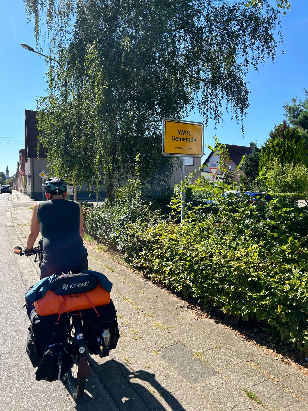 Spannendes Ortsschild.