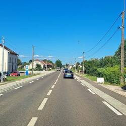 Auf nach Frankreich.... hierauf den letzten Kilometer vor Champagney...