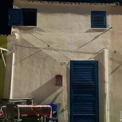 Lovely little house (not little at all, actually), with plenty of air-con.