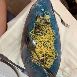 Spaghetti alle arselle - to die for! 😛