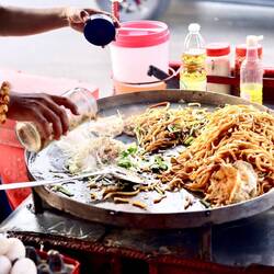 Wir entscheiden uns schließlich für das Streetfood, welches total lecker war.