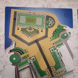 Der Bereich der Moschee, die Promenade und die neue Marina sind künstlich aufgeschüttet worden.