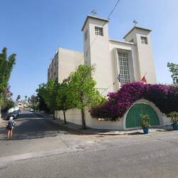Eine kleine orthodoxe Kirche.