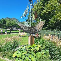 Skulptur vor dem Park in Hjo