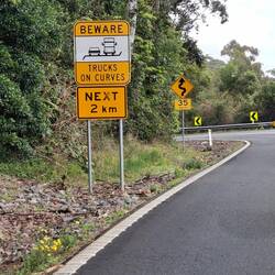 Kangaroo Valley Road - And the sign means ALL the road around the bend!