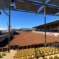 Noch nicht viel los in der Rodeoarena.