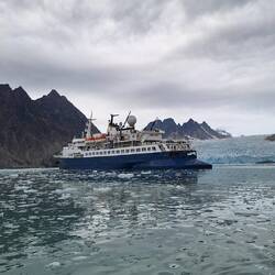 Ocean Adventurer vor dem Seligerbreen