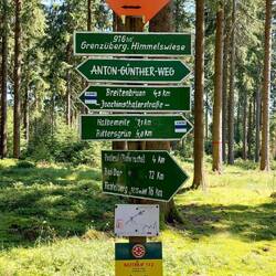 Grenzübergang Himmelswiese, höchster Punkt der heutigen Etappe, 916 m!