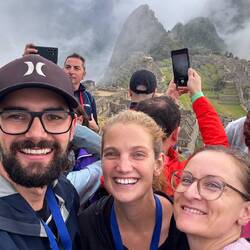 Wir sind nicht die einzigen die das obligatorische Matchu Picchu Foto machen wollen😅