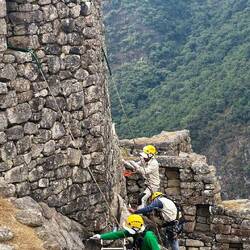 Jeder Stein wird gepinselt
