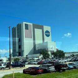 die Raketen Endfertigungshalle