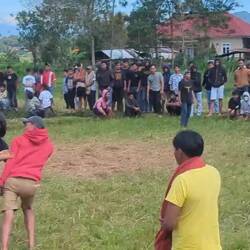 Keine Hooligans, sondern das traditionelle Erntedankfest 😳
