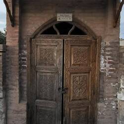 Der Eingang zur Gruft / Mausoleum