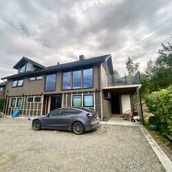 In diesem Haus befindet sich meine kleine Airbnb-Wohnung.