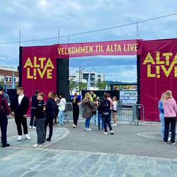 In Alta fängt heute mitten im Zentrum das Festival "ALTA L!VE" an.