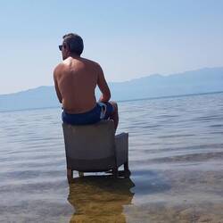 Mitten im See ein Sessel 😂