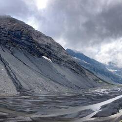 knapp under em Gemmipass. Aber de nämed mer morn