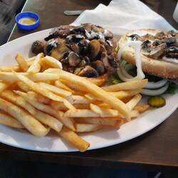 Lima Burger (und Blueberry Pie - ohne Bild, sorry :-))