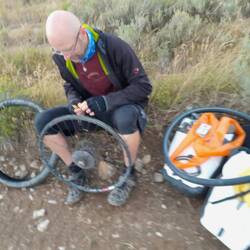 2. Platten (nasses Felgenband gibt nach und der Tubolito drückt sich in die Speiche :-()