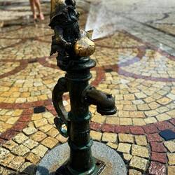 "Chill dude" water spraying dwarf. Really nice on the 92' day!