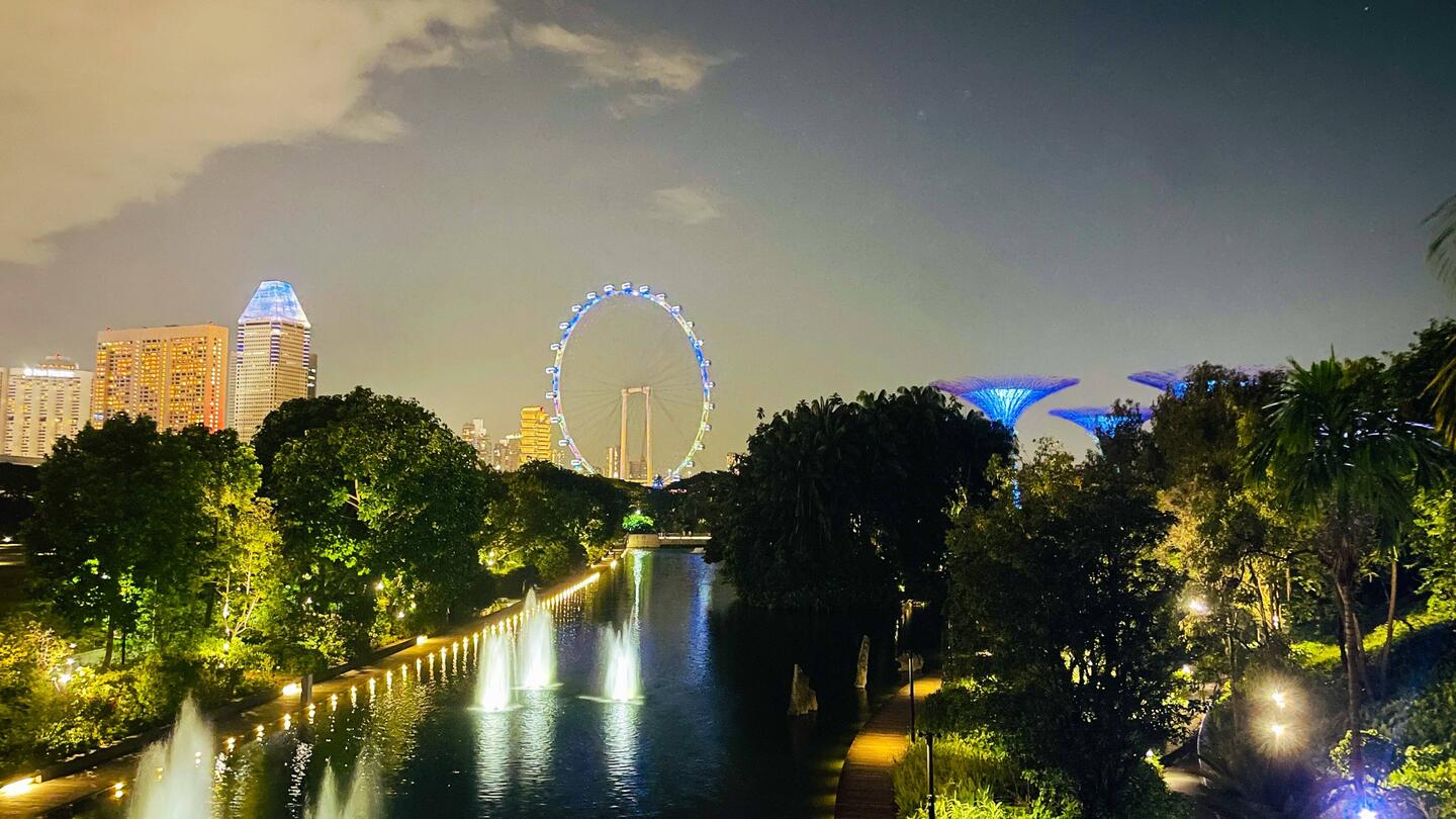 Hier konnten wir den Singapur Flyer schon sehen.