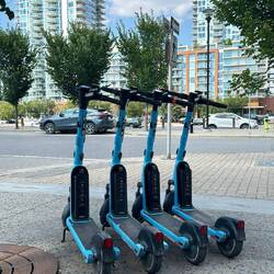 Hier standen auch überall Scooter herum ;)