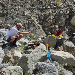 unsere Begleiter kochten und servierten uns Tee mit Keksle